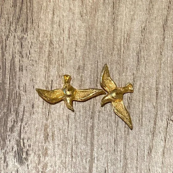 Vintage Estate Gold Tone Seagull Lapel Pin Brooches Set of 2 - Picture 2 of 6